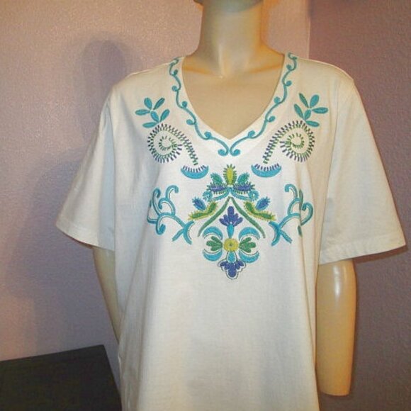 NEW Ulla Popken EMBROIDERED Blouse Size 2X TUNIC Top V-NECK Short Sleeve COTTON - Picture 2 of 7